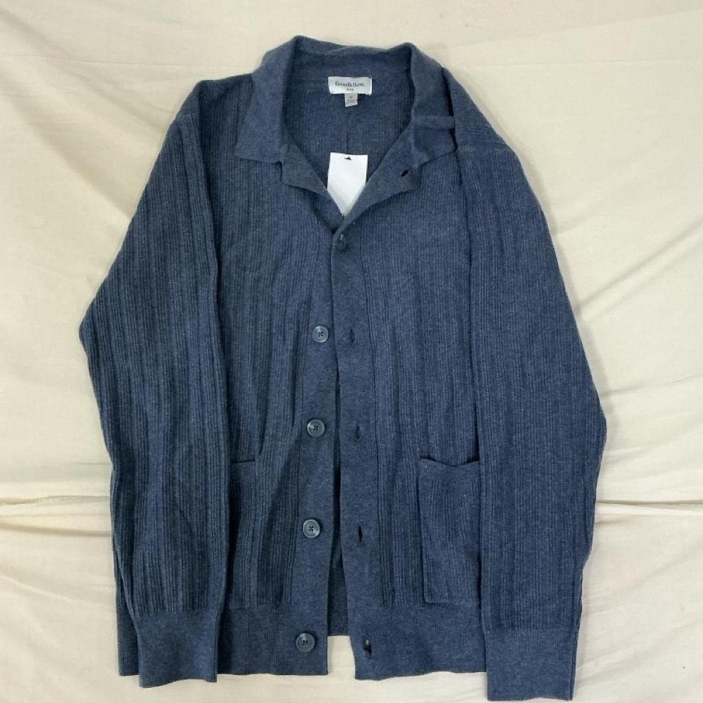 Brand new with tags Goodfellow & Co men's knit cardigan in size Medium.